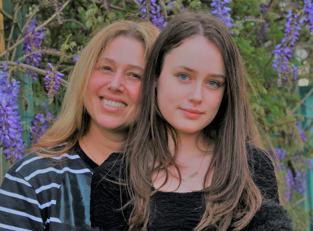 teenage daughter of the bride