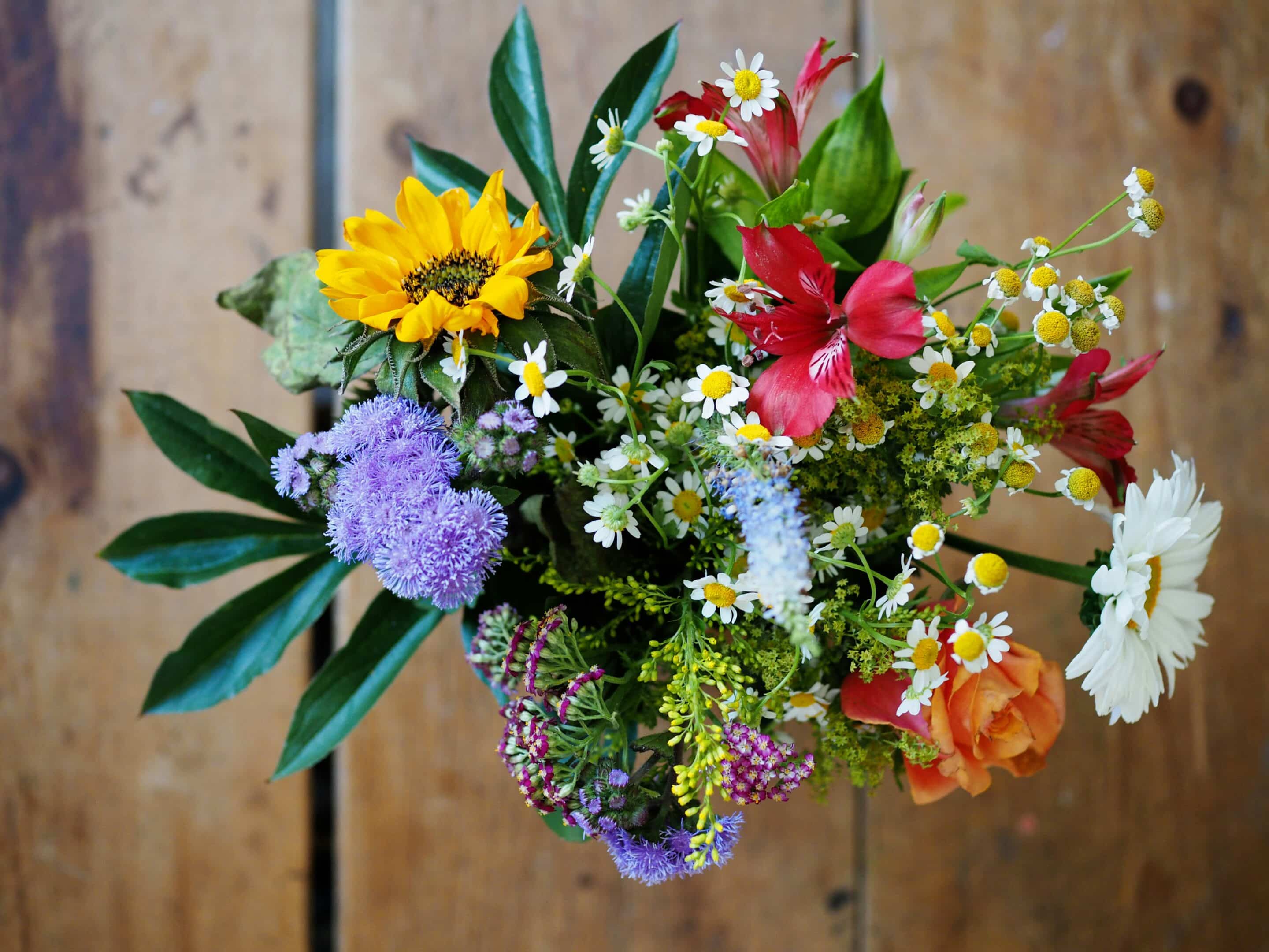 groom speech advice - giving flowers